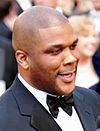 https://upload.wikimedia.org/wikipedia/commons/thumb/7/71/82nd_Academy_Awards%2C_Tyler_Perry_-_army_mil-66455-2010-03-09-180359_%28cropped%29.jpg/100px-82nd_Academy_Awards%2C_Tyler_Perry_-_army_mil-66455-2010-03-09-180359_%28cropped%29.jpg